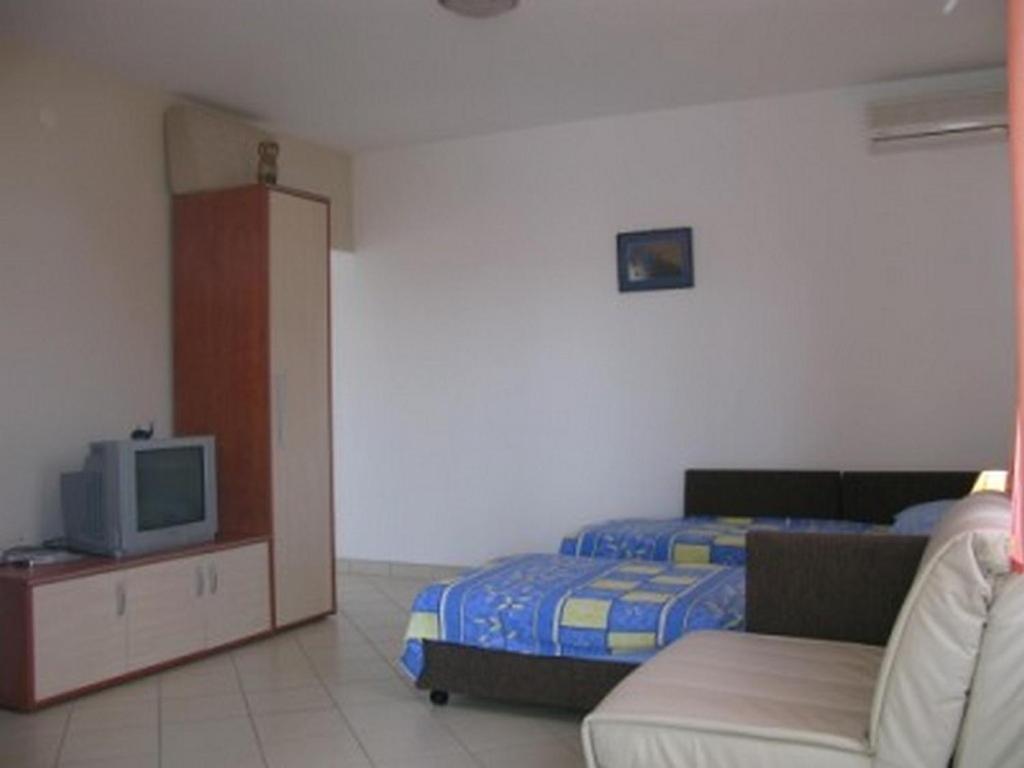 Apartments With A Parking Space Barbat, Rab - 16816 Barbat na Rabu Zewnętrze zdjęcie